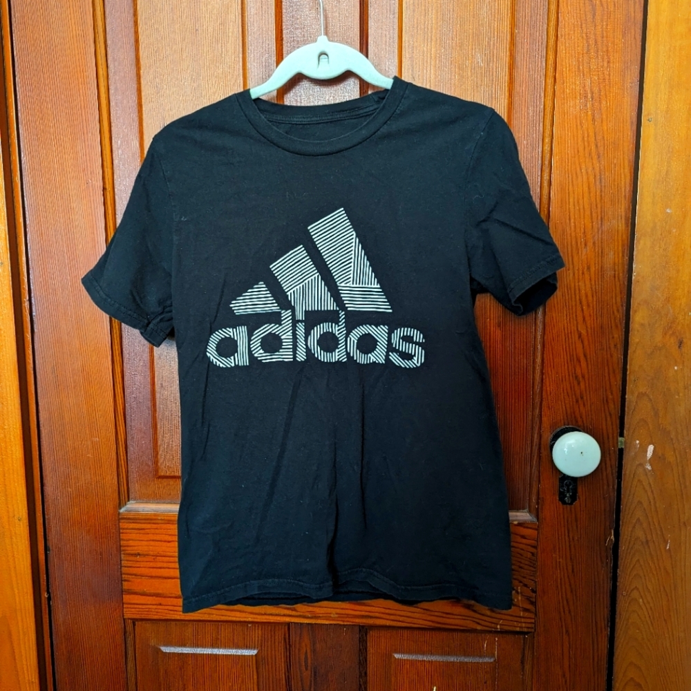 Adidas T-shirt